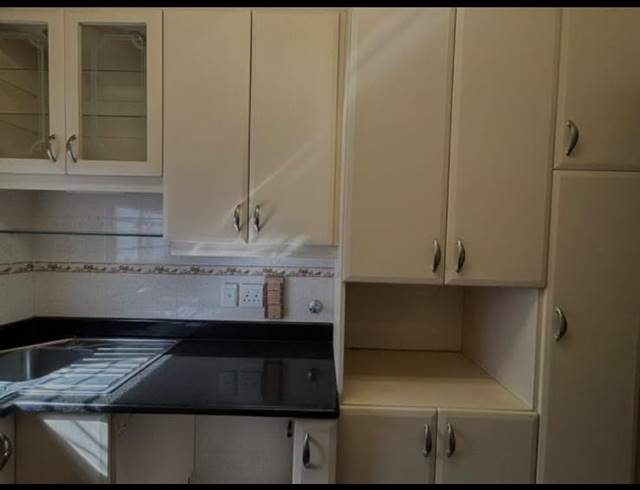 1.5 BEDROOM APARTMENT FOR SALE IN GLENWOOD
